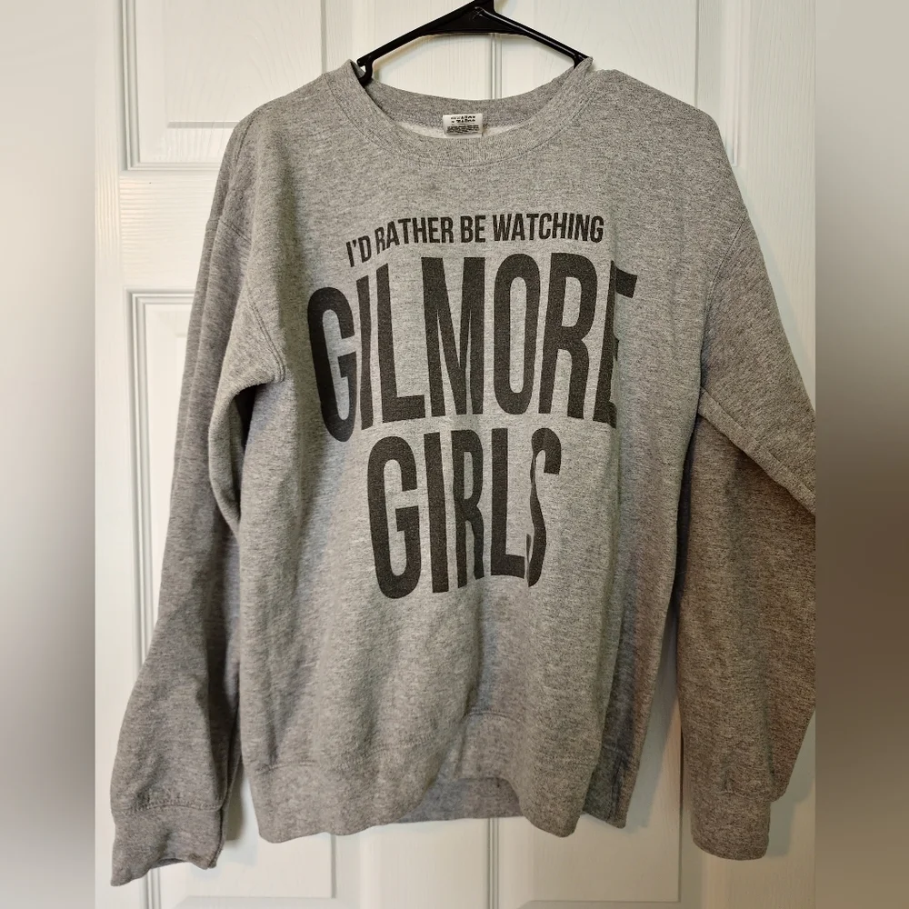 Gildan gray sweater - Picture 1 of 3